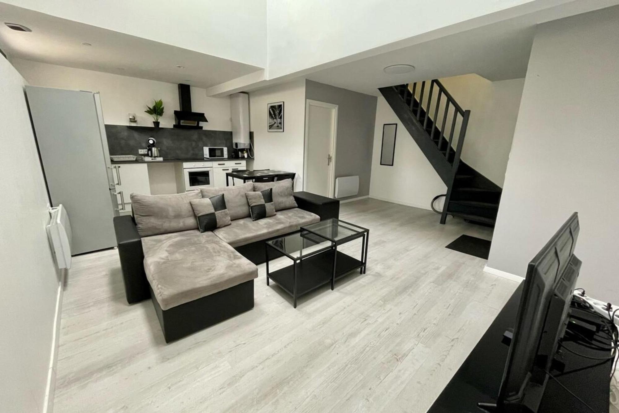 Duplex Montereau Centre - Chez Marc Apartment Exterior photo