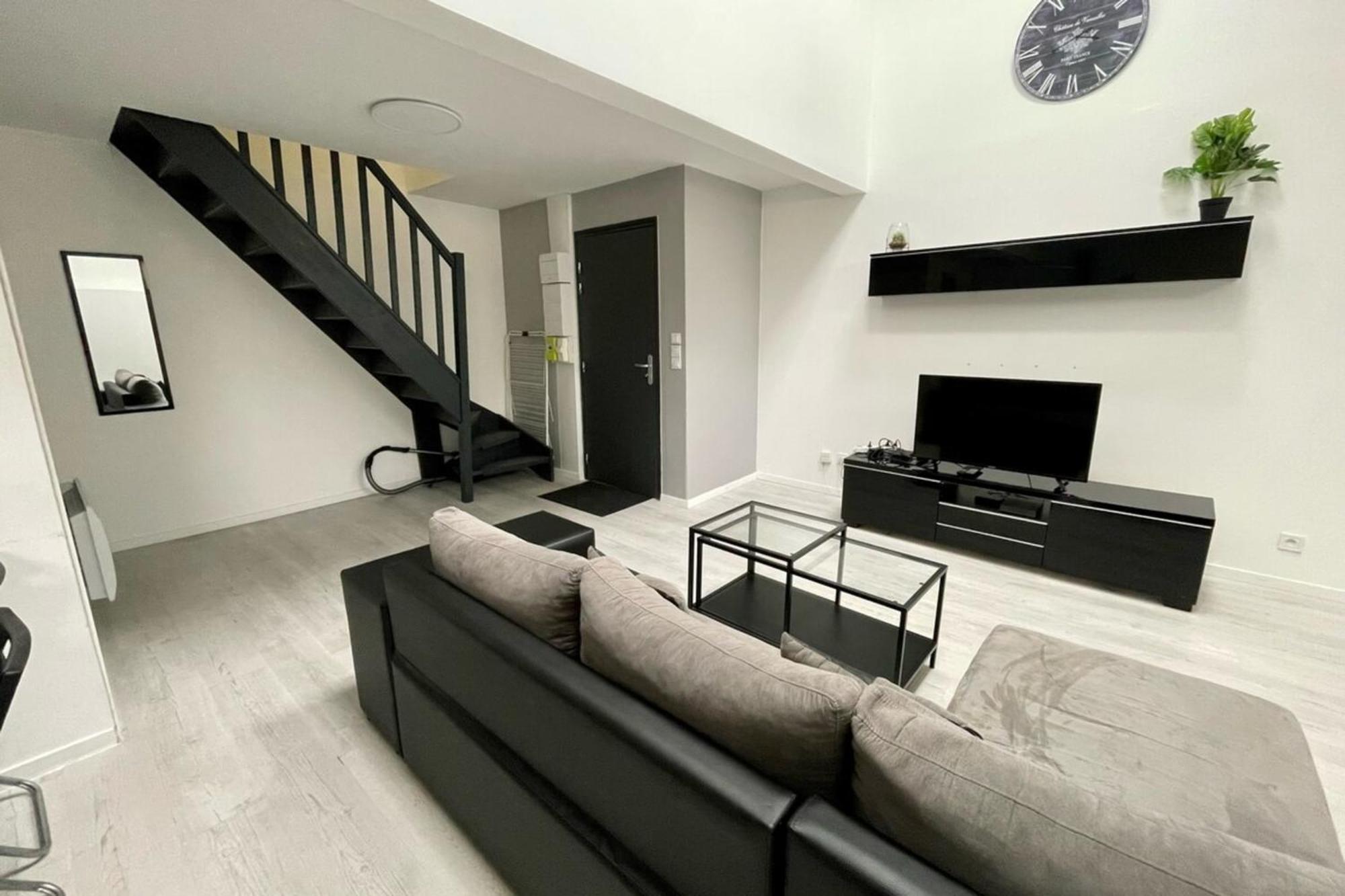 Duplex Montereau Centre - Chez Marc Apartment Exterior photo