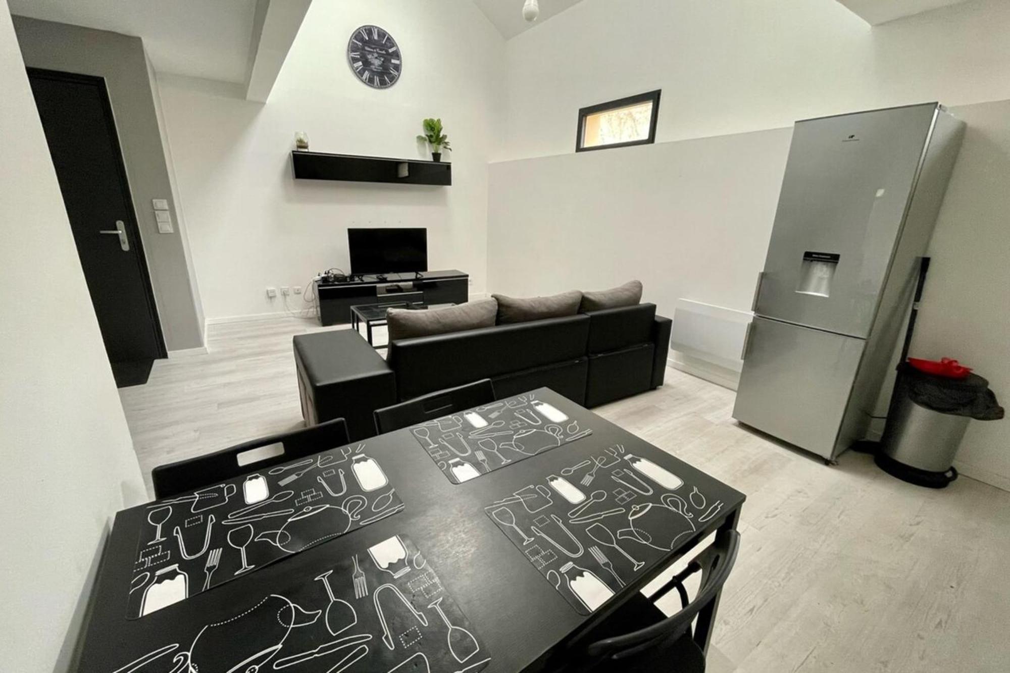 Duplex Montereau Centre - Chez Marc Apartment Exterior photo